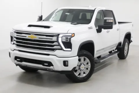 More photos of 2026 Chevrolet Silverado 3500 HD High Country at Jim Falk Motors, MO