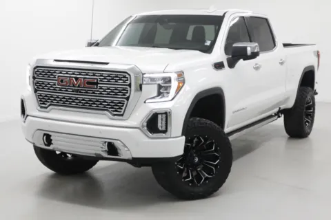 More photos of 2021 GMC Sierra 1500 Denali at Jim Falk Motors, MO