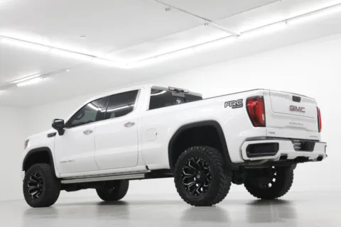 More photos of 2021 GMC Sierra 1500 Denali at Jim Falk Motors, MO