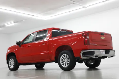 More photos of 2026 Chevrolet Silverado 1500 LT at Jim Falk Motors, MO