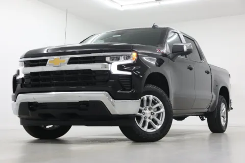 Black 2026 Chevrolet Silverado 1500 LT for sale in Clinton, MO