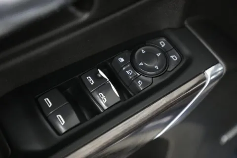 More photos of 2022 Chevrolet Silverado 2500 HD LTZ at Jim Falk Motors, MO