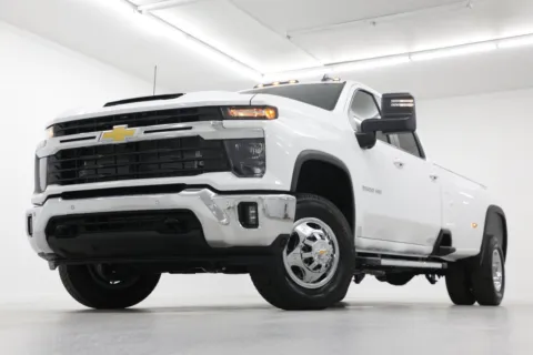 White 2026 Chevrolet Silverado 3500 HD DRW LT for sale in Clinton, MO