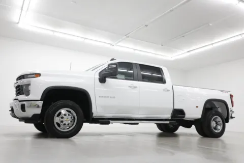 Photos of 2026 Chevrolet Silverado 3500 HD DRW LT for sale in Clinton, MO at Jim Falk Motors