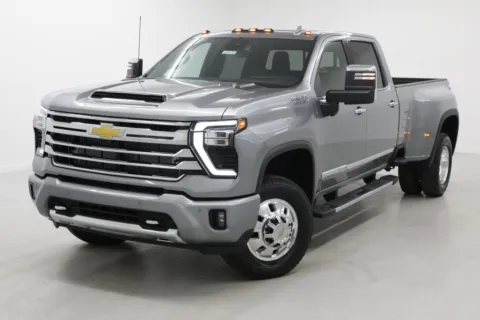 More photos of 2026 Chevrolet Silverado 3500 HD DRW High Country at Jim Falk Motors, MO