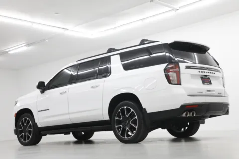 More photos of 2022 Chevrolet Suburban RST at Jim Falk Motors, MO
