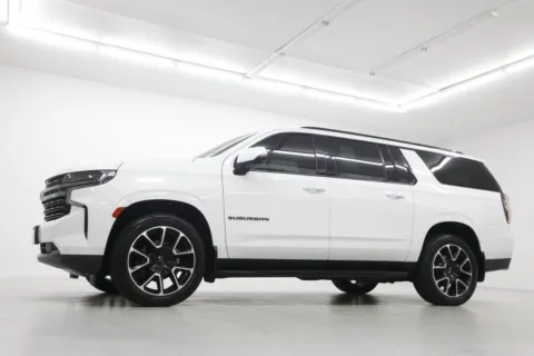 Photos of 2022 Chevrolet Suburban RST for sale in Clinton, MO at Jim Falk Motors