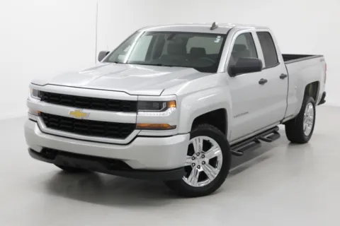 More photos of 2018 Chevrolet Silverado 1500 Custom at Jim Falk Motors, MO