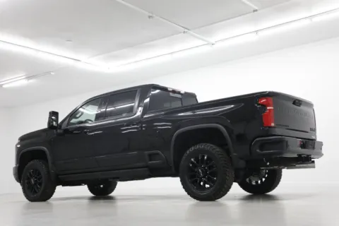 More photos of 2026 Chevrolet Silverado 3500 HD High Country at Jim Falk Motors, MO