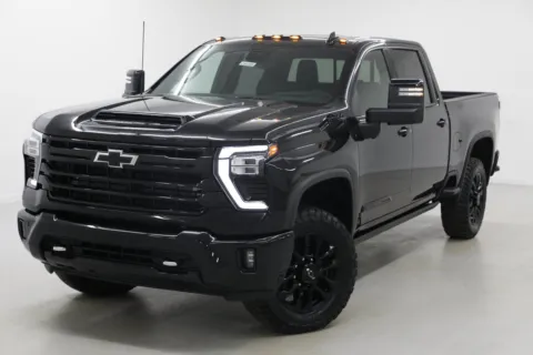 More photos of 2026 Chevrolet Silverado 3500 HD High Country at Jim Falk Motors, MO