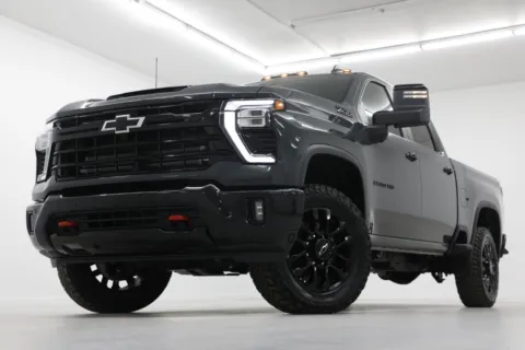 Gray 2026 Chevrolet Silverado 2500 HD LT for sale in Clinton, MO