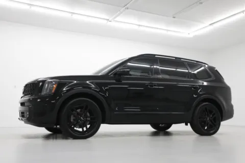 Photos of 2024 Kia Telluride SX X-Line for sale in Clinton, MO at Jim Falk Motors