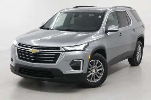 More photos of 2023 Chevrolet Traverse LT Cloth at Jim Falk Motors, MO