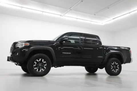 Photos of 2023 Toyota Tacoma TRD Off Road for sale in Clinton, MO at Jim Falk Motors