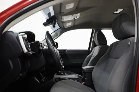 More photos of 2018 Toyota Tacoma SR5 at Jim Falk Motors, MO