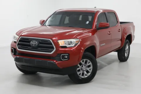 More photos of 2018 Toyota Tacoma SR5 at Jim Falk Motors, MO