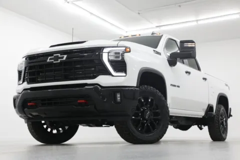 White 2026 Chevrolet Silverado 2500 HD LT for sale in Clinton, MO