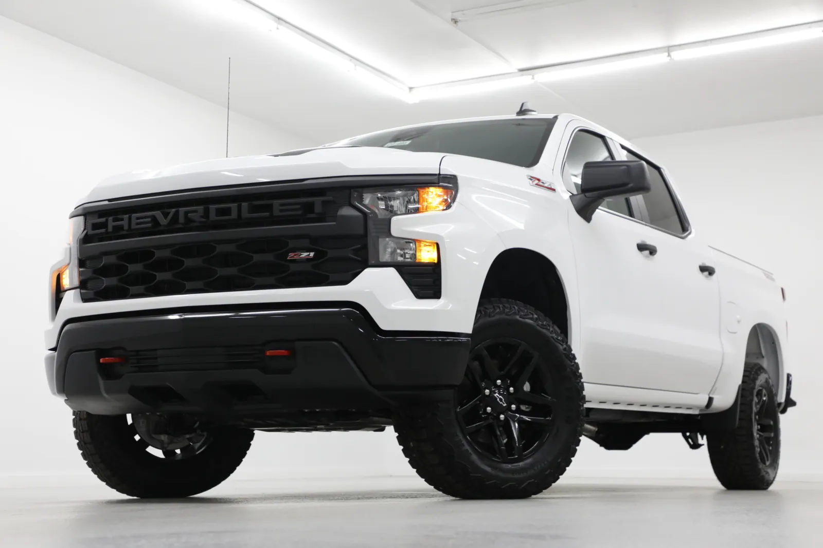 White 2026 Chevrolet Silverado 1500 Custom Trail Boss for sale in Clinton, MO