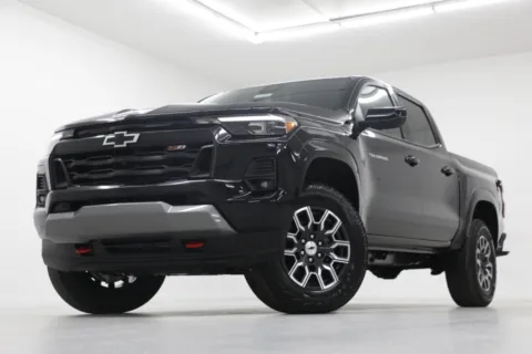 Black 2026 Chevrolet Colorado Z71 for sale in Clinton, MO