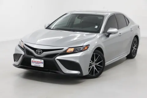 Silver 2022 Toyota Camry SE for sale in Clinton, MO