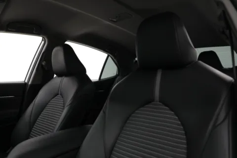 More photos of 2022 Toyota Camry SE at Jim Falk Motors, MO