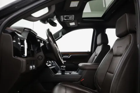 More photos of 2023 GMC Sierra 1500 Denali at Jim Falk Motors, MO