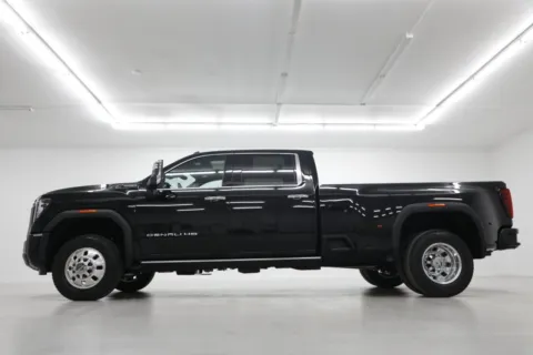 Another view of 2026 GMC Sierra 3500 HD DRW Denali Ultimate for sale in Clinton, MO at Jim Falk Motors