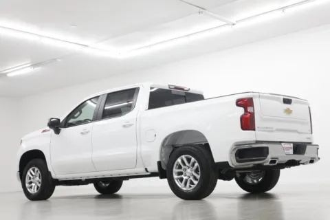 More photos of 2026 Chevrolet Silverado 1500 LT at Jim Falk Motors, MO