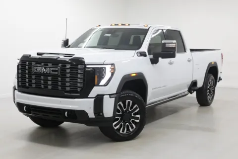 More photos of 2026 GMC Sierra 2500 HD Denali Ultimate at Jim Falk Motors, MO