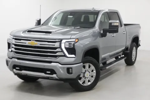 More photos of 2026 Chevrolet Silverado 3500 HD High Country at Jim Falk Motors, MO