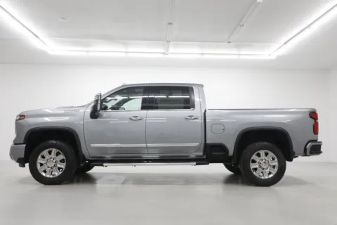 Another view of 2026 Chevrolet Silverado 3500 HD High Country for sale in Clinton, MO at Jim Falk Motors