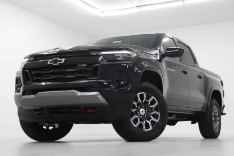 Black 2026 Chevrolet Colorado Z71 for sale in Clinton, MO