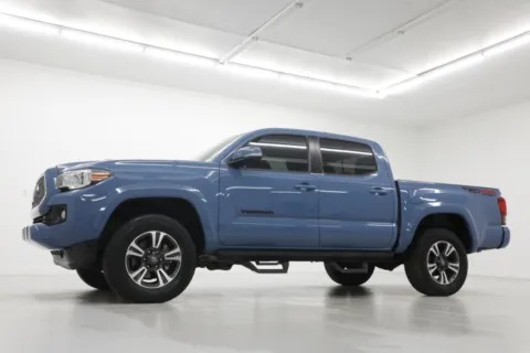 Photos of 2019 Toyota Tacoma TRD Sport for sale in Clinton, MO at Jim Falk Motors