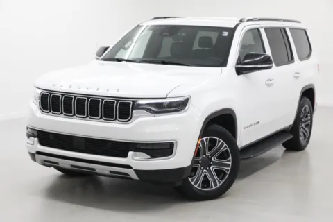More photos of 2024 Jeep Wagoneer Series II at Jim Falk Motors, MO