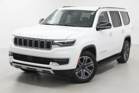 More photos of 2024 Jeep Wagoneer Series II at Jim Falk Motors, MO