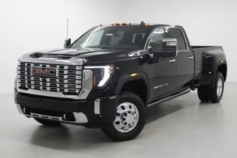 More photos of 2026 GMC Sierra 3500 HD Denali at Jim Falk Motors, MO