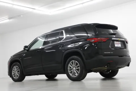 More photos of 2023 Chevrolet Traverse LT Cloth at Jim Falk Motors, MO