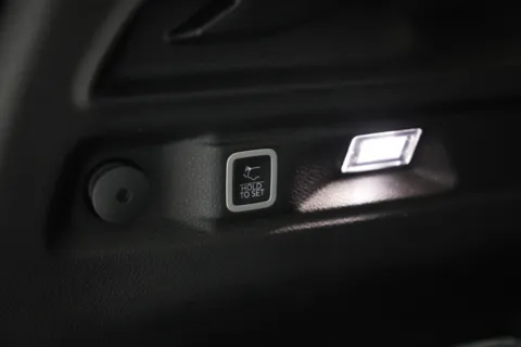 More photos of 2022 Jeep Grand Cherokee L Limited at Jim Falk Motors, MO