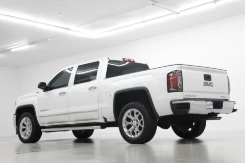 More photos of 2017 GMC Sierra 1500 SLT at Jim Falk Motors, MO