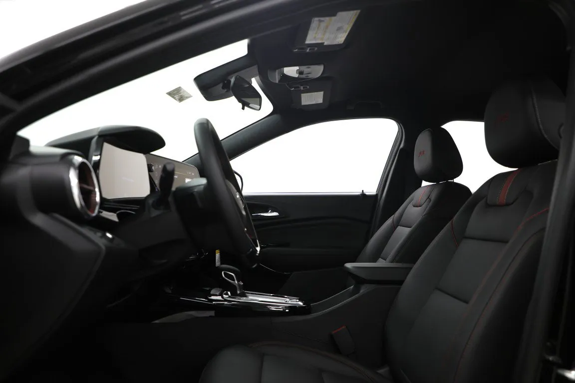 2026 Chevrolet Trax RS - Photo 16