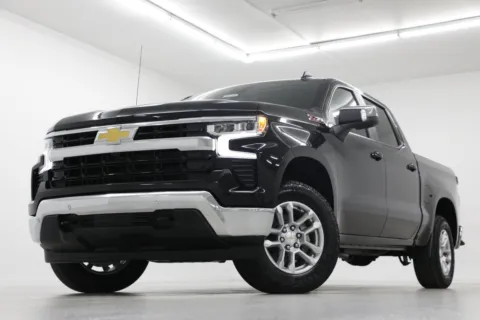 Black 2026 Chevrolet Silverado 1500 LT for sale in Clinton, MO