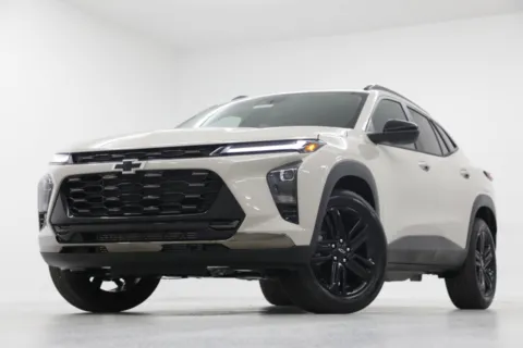 White 2026 Chevrolet Trax ACTIV for sale in Clinton, MO