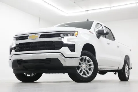 White 2026 Chevrolet Silverado 1500 LT for sale in Clinton, MO