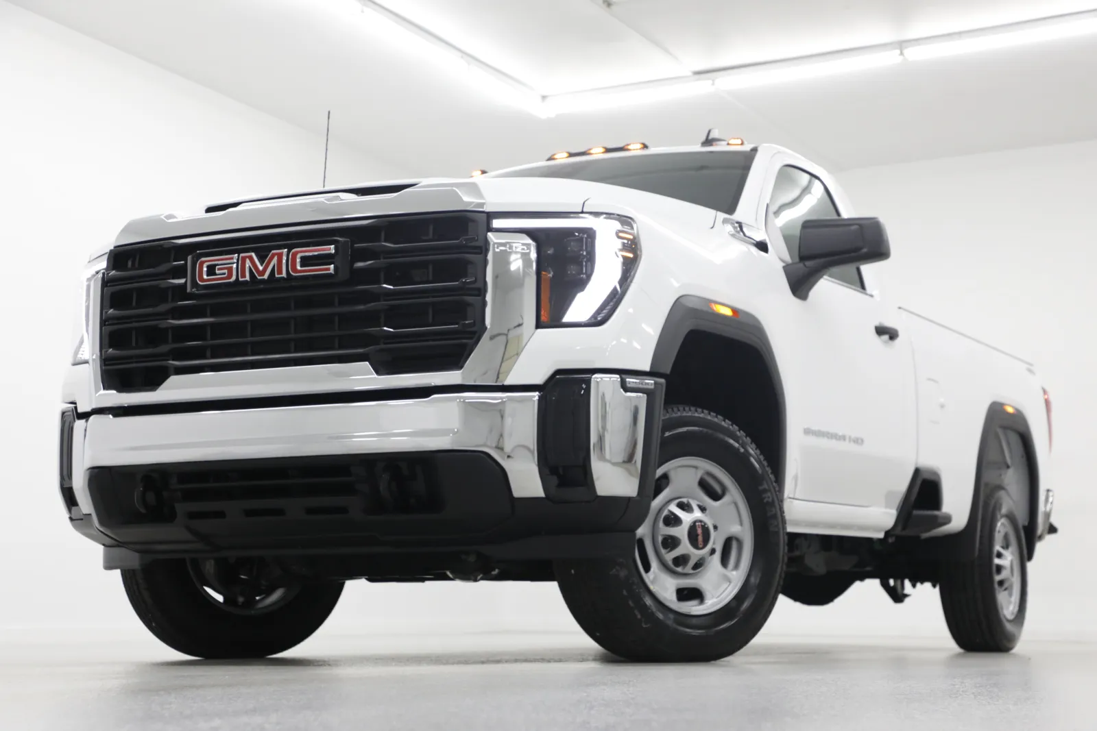 White 2026 GMC Sierra 2500 HD Pro for sale in Clinton, MO