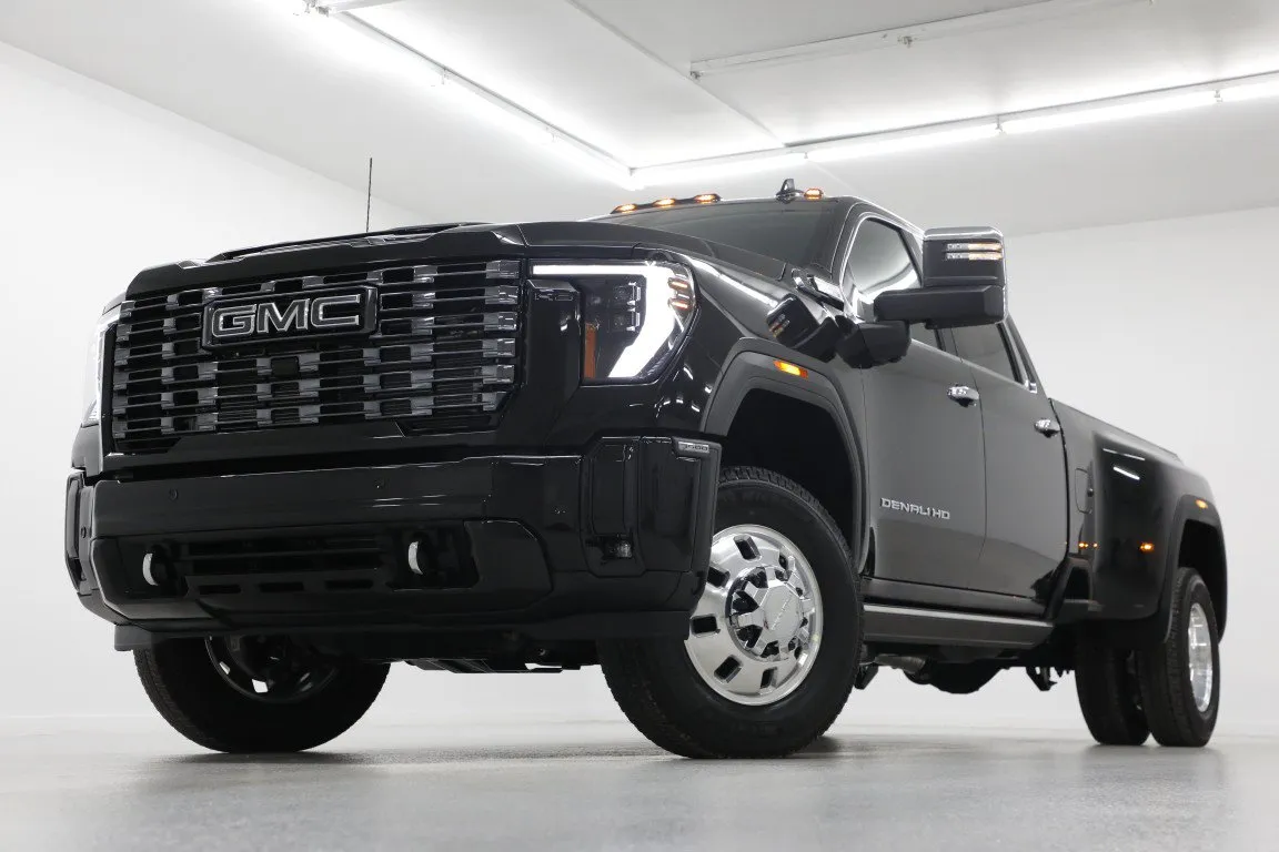 Black 2026 GMC Sierra 3500 HD DRW Denali Ultimate for sale in Clinton, MO