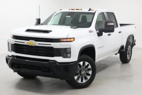 More photos of 2026 Chevrolet Silverado 2500 HD Custom at Jim Falk Motors, MO