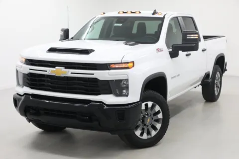 More photos of 2026 Chevrolet Silverado 2500 HD Custom at Jim Falk Motors, MO
