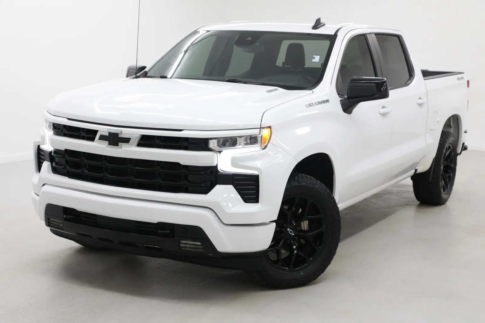 White 2023 Chevrolet Silverado 1500 RST for sale in Clinton, MO