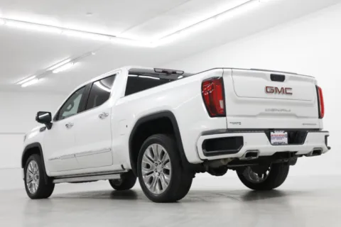More photos of 2020 GMC Sierra 1500 Denali at Jim Falk Motors, MO