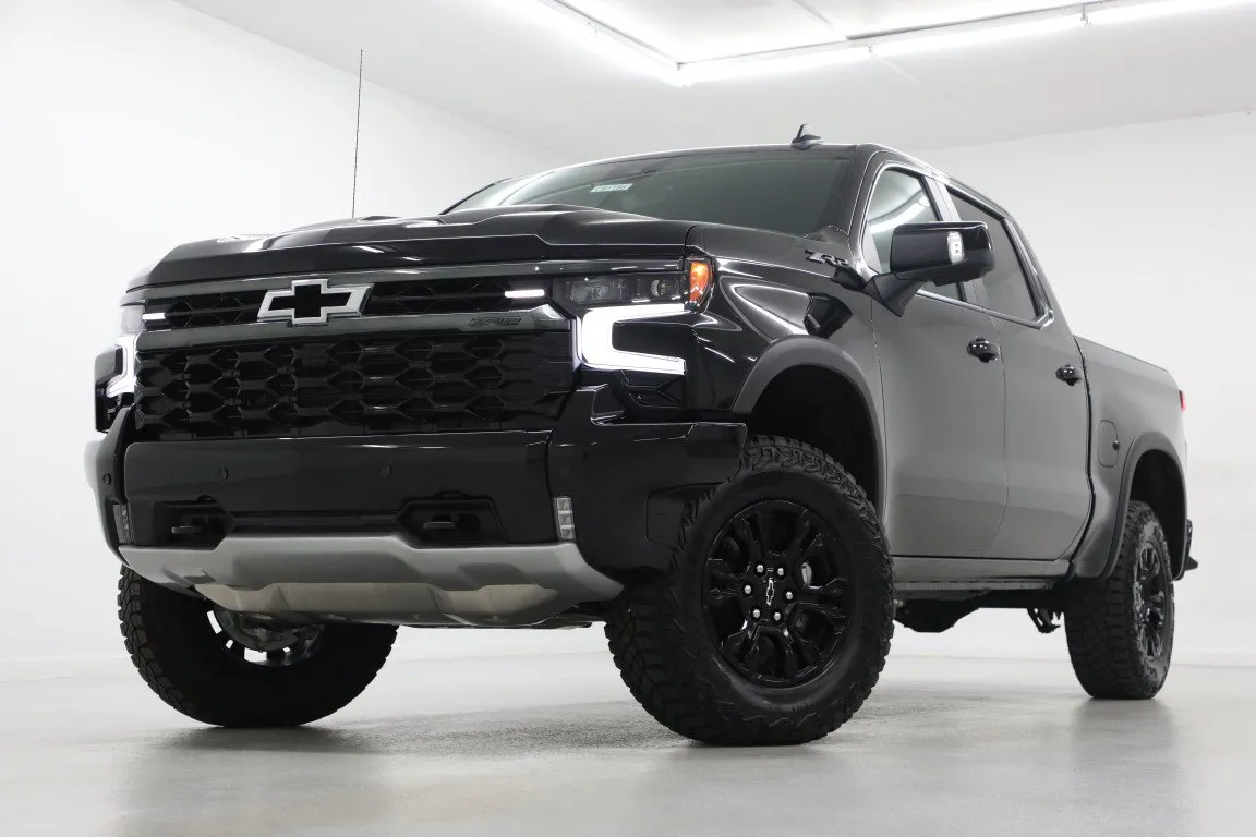 Black 2026 Chevrolet Silverado 1500 ZR2 for sale in Clinton, MO